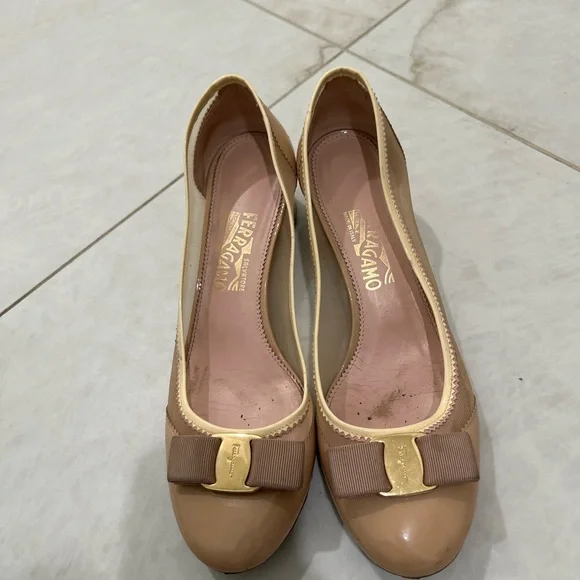 Salvatore Ferragamo Nude Patent Leather and Mesh Vera Bow Block Heels Size 10 US - Picture 2 of 10